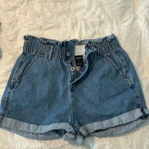 Mom Shorts High Rise L